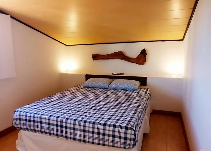 El Cerezo Apartment *